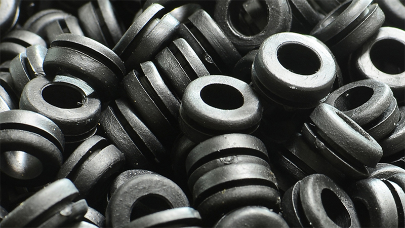 高温试验箱在汽车行业的关键应用